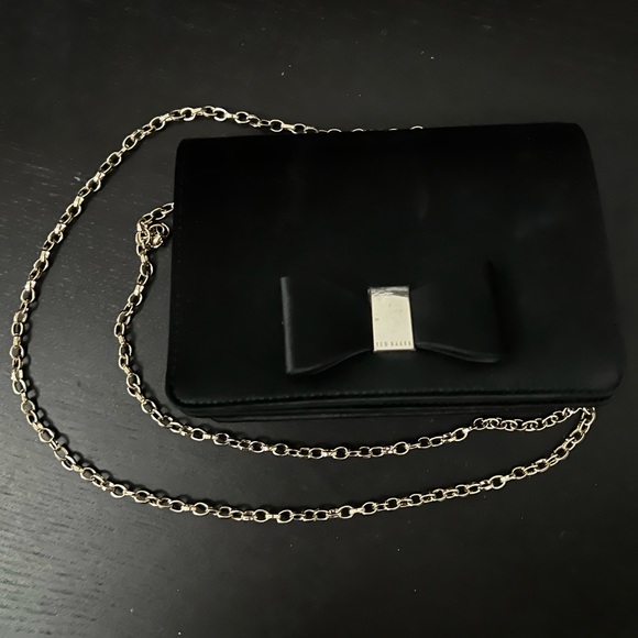 TED BAKER LONDON - BOW SATIN EVENING BAG - BLACK - Picture 2 of 7